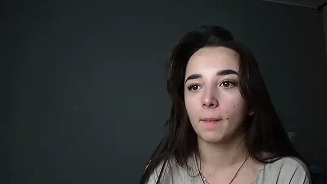 Eva Gloryy online show from December 15, 2025, 5:39 pm