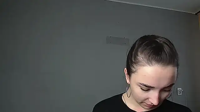 Snapshot of Eva_Gloryy chatting on March 18, 2026, 12:19 pm Eva Gloryy online show from March 18, 2026, 12:19 pm