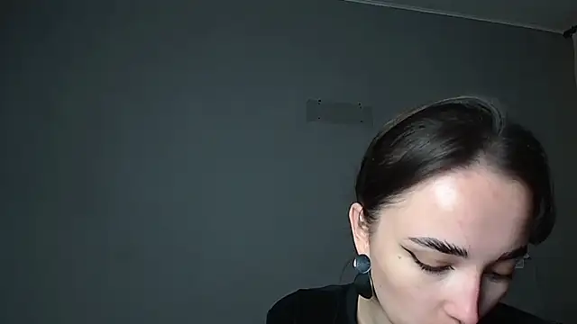 Eva Gloryy online show from April 29, 2026, 5:30 pm
