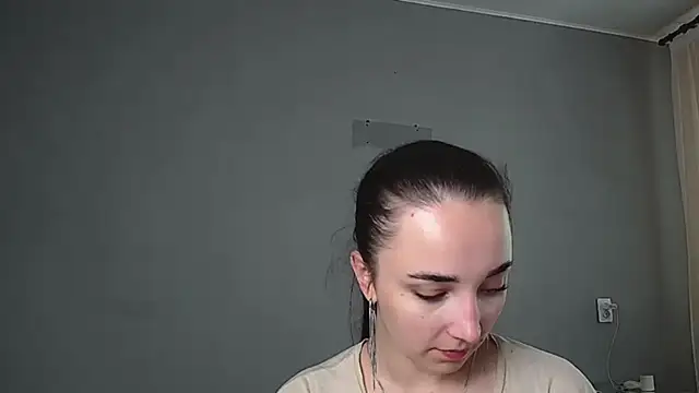 Eva Gloryy online show from May 23, 2026, 1:26 pm