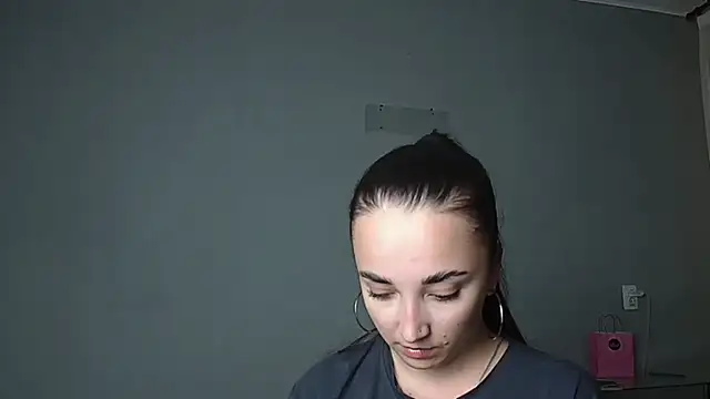 Eva Gloryy online show from June 20, 2026, 7:05 pm