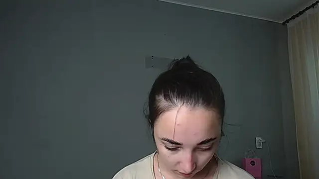 Eva Gloryy online show from June 21, 2026, 9:23 am
