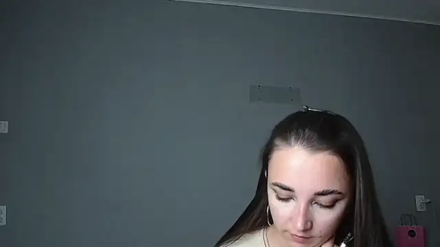 Eva Gloryy online show from June 21, 2026, 9:28 pm