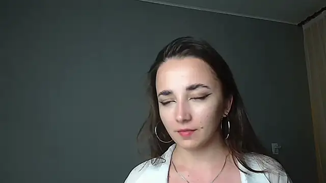 Eva Gloryy online show from June 23, 2026, 9:46 pm