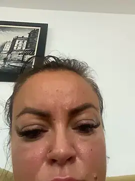 Snapshot of HotLivv69 chatting on September 15, 2025, 12:27 pm HotLivv69 online show from September 15, 2025, 12:27 pm