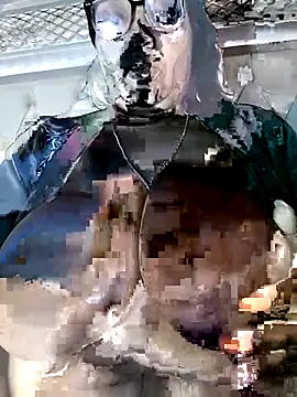 bubblendz1988 online show from May 3, 2026, 10:21 am