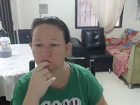Yohis Kiut25 online show from February 4, 2025, 12:11 pm
