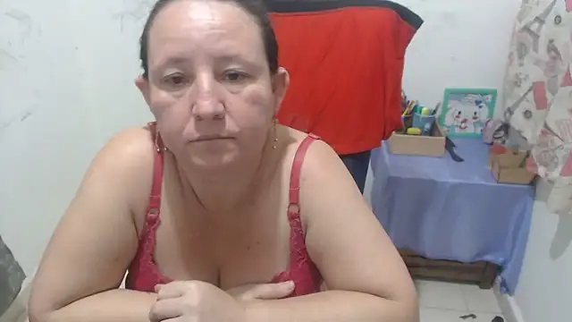 Yohis Kiut25 online show from May 10, 2026, 5:23 am
