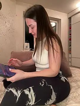 sweetflowers69 online show from March 17, 2026, 7:28 pm