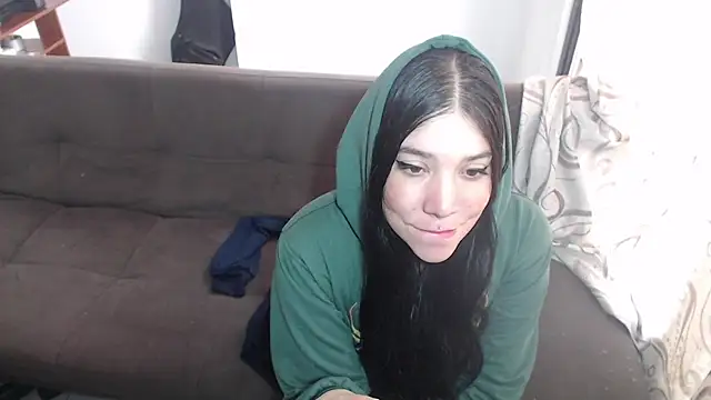 Snapshot of sharonnleon chatting on February 14, 2025, 6:19 pm sharonnleon online show from February 14, 2025, 6:19 pm