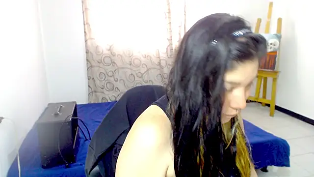 Snapshot of sharonnleon chatting on October 6, 2025, 9:01 pm sharonnleon online show from October 6, 2025, 9:01 pm