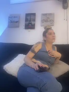 viktoria davis  online show from May 9, 2026, 1:33 am