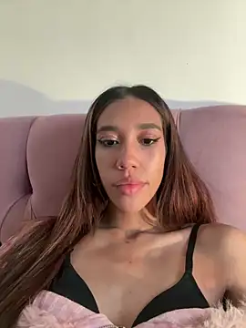 Snapshot of zoe_storm chatting on January 18, 2025, 11:22 pm zoe storm online show from January 18, 2025, 11:22 pm