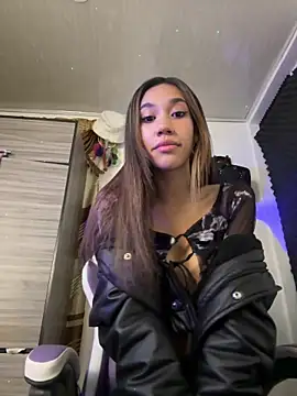 Snapshot of zoe_storm chatting on January 22, 2025, 2:37 am zoe storm online show from January 22, 2025, 2:37 am