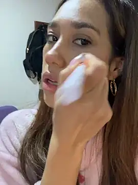 Snapshot of zoe_storm chatting on January 27, 2025, 12:22 am zoe storm online show from January 27, 2025, 12:22 am