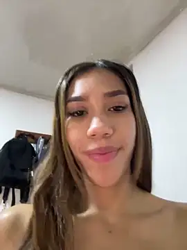 Snapshot of zoe_storm chatting on February 17, 2025, 8:58 pm zoe storm online show from February 17, 2025, 8:58 pm