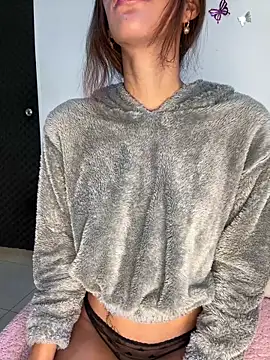 Snapshot of zoe_storm chatting on October 16, 2025, 12:00 am zoe storm online show from October 16, 2025, 12:00 am