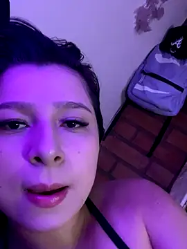 Snapshot of _Amber_Brown chatting on October 12, 2025, 5:23 pm  Amber Brown online show from October 12, 2025, 5:23 pm