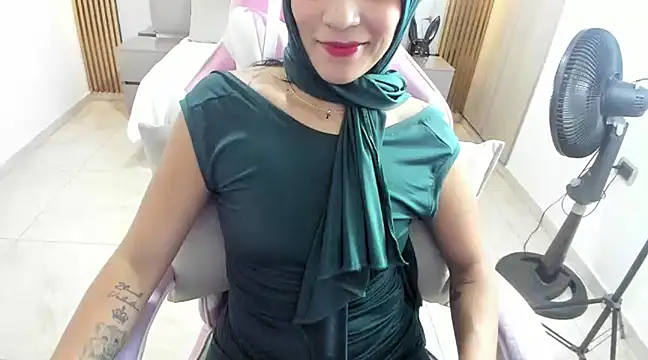 Zulema hamdi online show from January 20, 2025, 6:10 pm