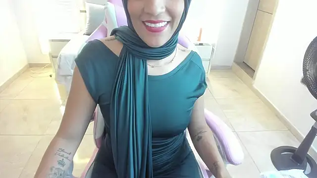 Zulema hamdi online show from January 21, 2025, 7:28 pm