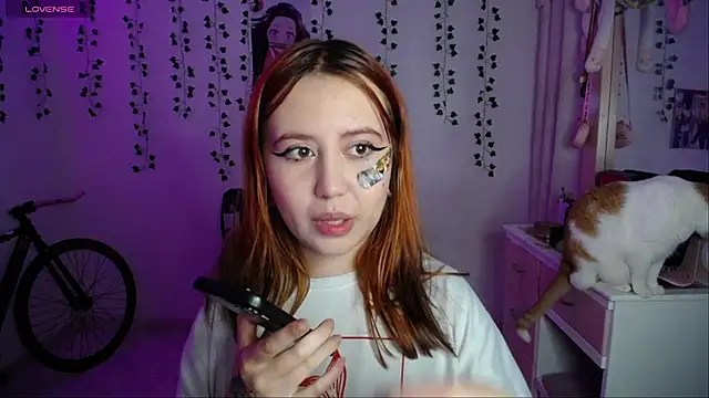 Snapshot of _codeline chatting on September 30, 2025, 1:54 am codeline online show from September 30, 2025, 1:54 am