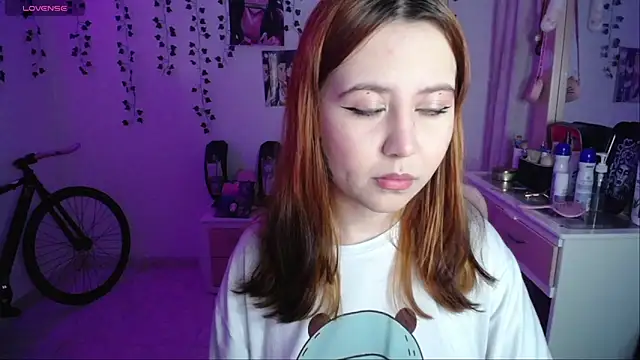 Snapshot of _codeline chatting on October 8, 2025, 2:53 am codeline online show from October 8, 2025, 2:53 am