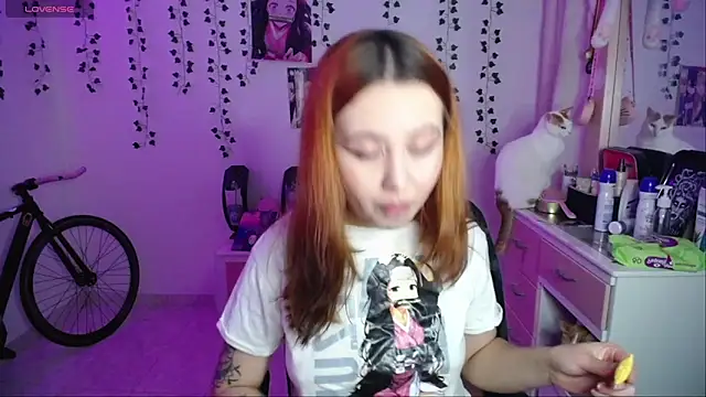 Snapshot of _codeline chatting on October 10, 2025, 2:43 am codeline online show from October 10, 2025, 2:43 am