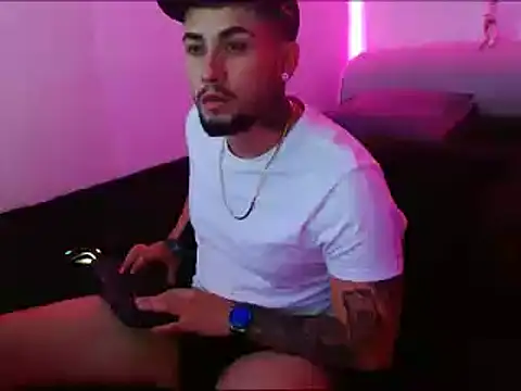 Snapshot of Lliam_2 chatting on January 26, 2025, 6:07 am Lliam 2 online show from January 26, 2025, 6:07 am