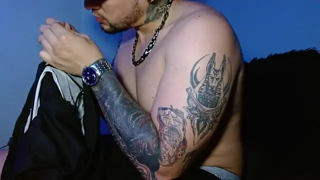 Snapshot of Lliam_2 chatting on September 26, 2025, 4:05 am Lliam 2 online show from September 26, 2025, 4:05 am