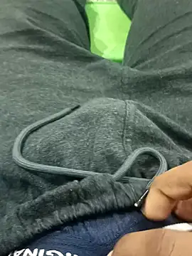 Snapshot of Siddharth_love8 chatting on January 20, 2025, 4:32 am Siddharth love8 online show from January 20, 2025, 4:32 am