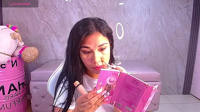 Skye Little v online show from October 8, 2025, 3:37 am