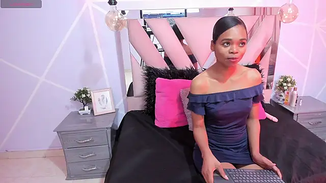 Snapshot of Gletty_noa chatting on January 21, 2025, 6:22 am Gletty noa online show from January 21, 2025, 6:22 am