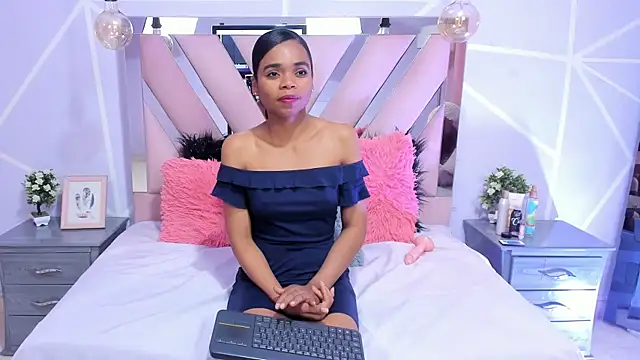 Snapshot of Gletty_noa chatting on February 13, 2025, 6:20 am Gletty noa online show from February 13, 2025, 6:20 am