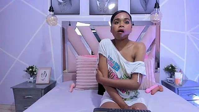 Snapshot of Gletty_noa chatting on March 9, 2025, 3:43 am Gletty noa online show from March 9, 2025, 3:43 am