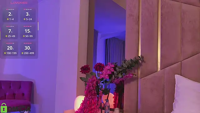 MaeveDream online show from October 7, 2025, 6:27 pm