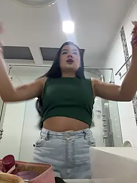 ValeriaOrtega online show from April 22, 2026, 12:07 pm