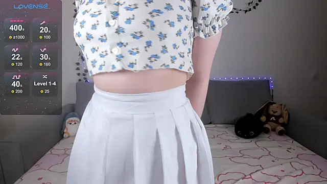 Snapshot of EmmyStar_ chatting on February 27, 2025, 4:53 pm EmmyStar  online show from February 27, 2025, 4:53 pm