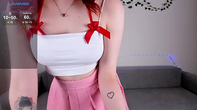 Snapshot of EmmyStar_ chatting on March 13, 2025, 10:10 pm EmmyStar  online show from March 13, 2025, 10:10 pm