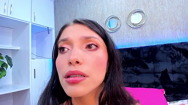 LorenVegga online show from February 2, 2025, 8:02 am