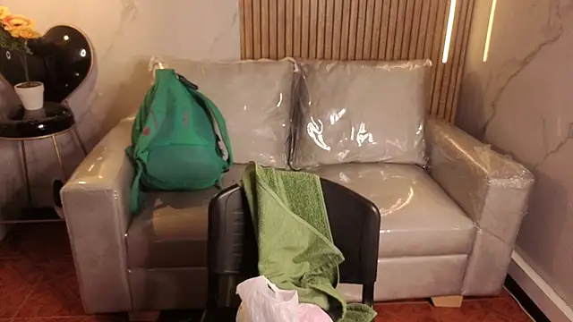 Kitten Cam online show from June 23, 2026, 1:14 am
