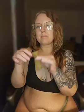 TattedMamaXOXO online show from April 11, 2026, 7:29 pm