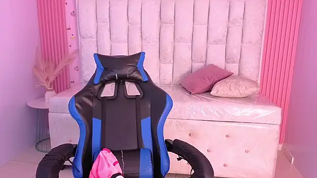 shalon diaz s online show from March 3, 2026, 1:12 am