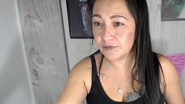 JULIANAWET69 online show from November 2, 2025, 3:53 am