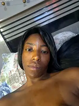 Snapshot of melangelo17 chatting on February 13, 2025, 5:01 pm melangelo17 online show from February 13, 2025, 5:01 pm