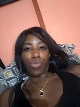 Snapshot of melangelo17 chatting on March 15, 2025, 8:32 pm melangelo17 online show from March 15, 2025, 8:32 pm