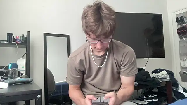 ryan 28747 online show from May 4, 2026, 12:50 am