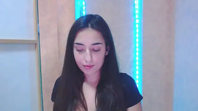 Lovelllyy online show from February 4, 2025, 10:10 am