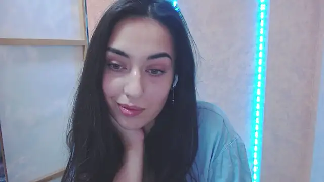 Lovelllyy online show from February 24, 2025, 11:21 am