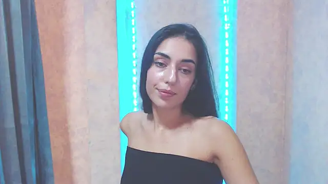 Lovelllyy online show from October 9, 2025, 10:46 am