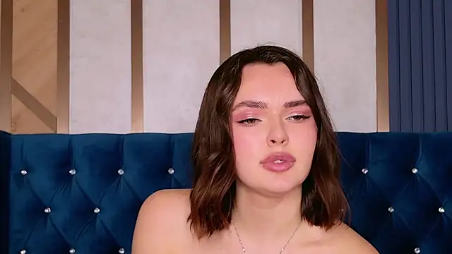 LauraBrigs online show from February 8, 2025, 3:42 pm